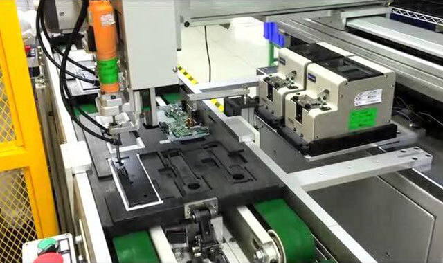 廣州非標(biāo)自動(dòng)鎖螺絲機(jī)