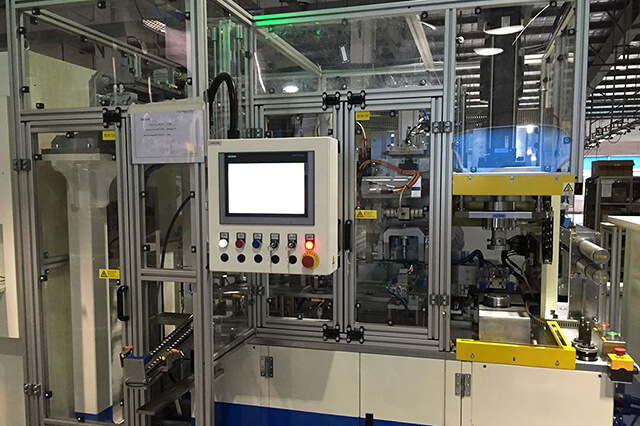 汽車驅(qū)動軸自動化裝配線