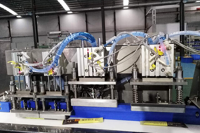 藥品自動包裝機(jī)