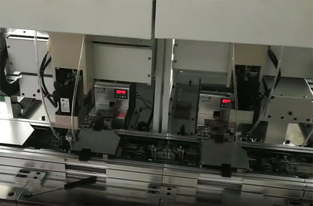 非標(biāo)自動鎖螺絲機