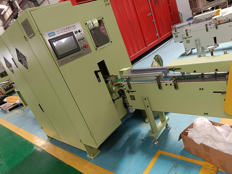 紙巾切割機(jī)