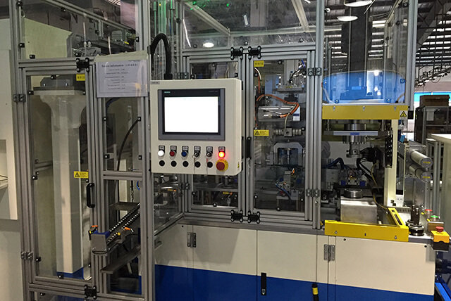 非標(biāo)自動(dòng)化汽車(chē)裝配檢測(cè)線(xiàn)