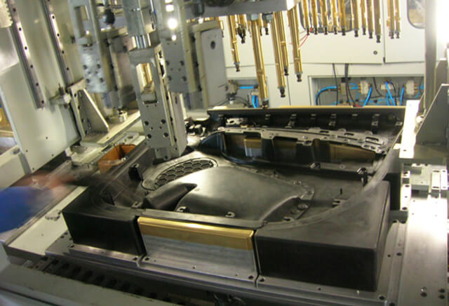 汽車門板專用鉚接機(jī)