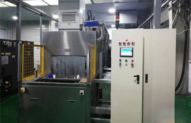 零部件噴淋清洗機(jī)