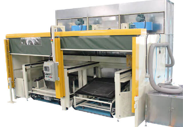 汽車備胎蓋板自動(dòng)噴膠設(shè)備