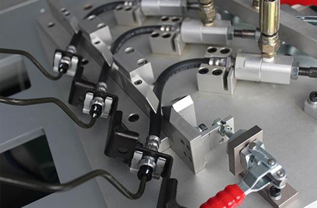 汽車管路氣密性檢測設(shè)備