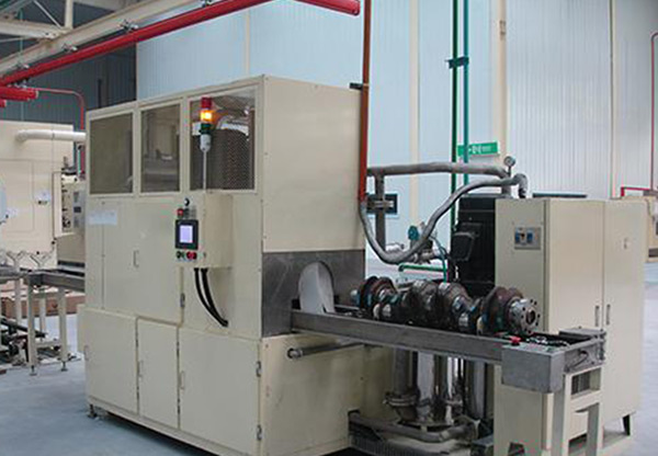 汽車發(fā)動(dòng)機(jī)曲軸清洗機(jī)