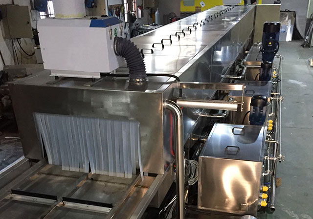 汽車零部件通過式清洗機(jī)