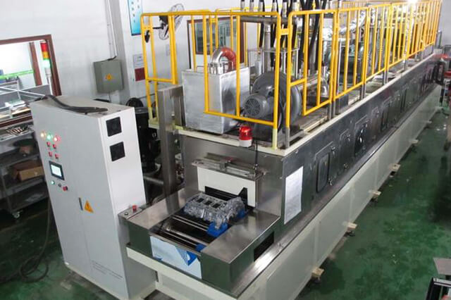 汽車鋁合金壓鑄件清洗機(jī)