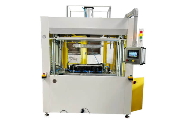 汽車內(nèi)飾門板包覆設(shè)備