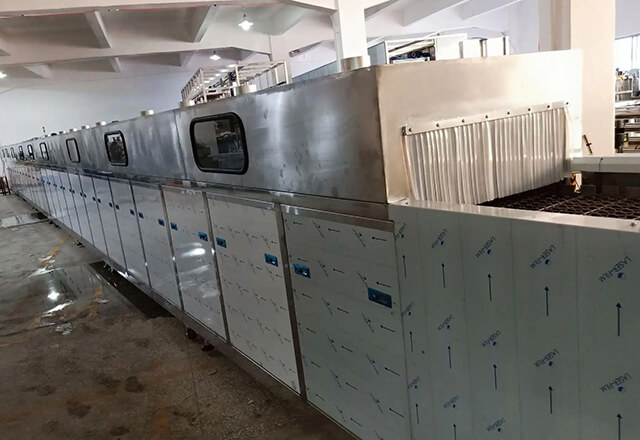 壓鑄件清洗機(jī)