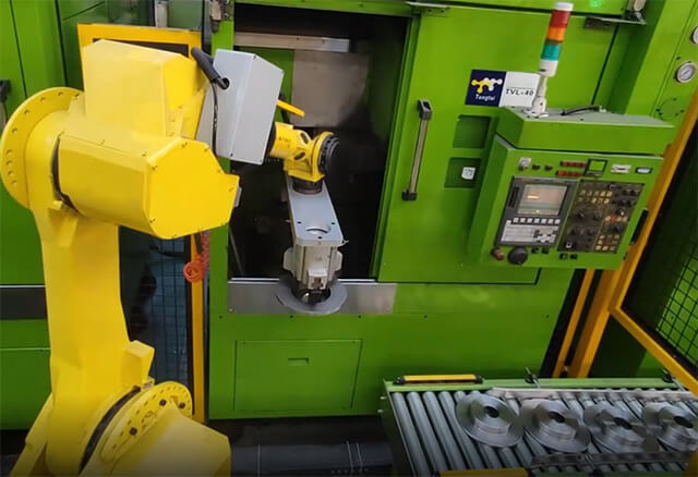 剎車盤上下料機器人