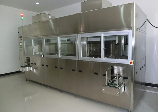 汽車壓鑄件超聲波清洗機(jī)