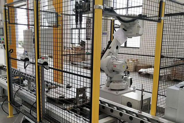 6軸機(jī)器人上下料
