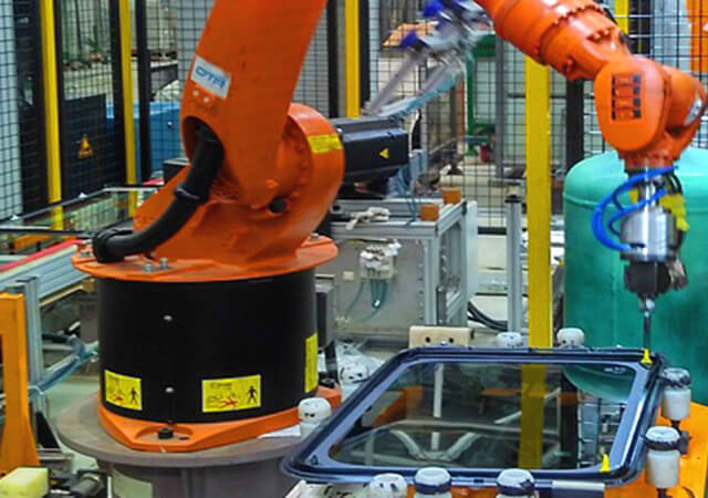 汽車玻璃涂膠機(jī)器人工作站