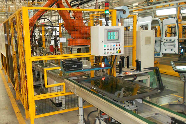 汽車玻璃涂膠機(jī)器人