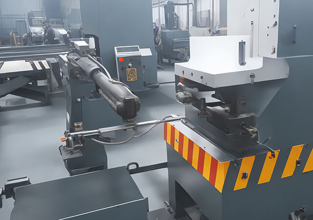 自動(dòng)化機(jī)器人上下料設(shè)備